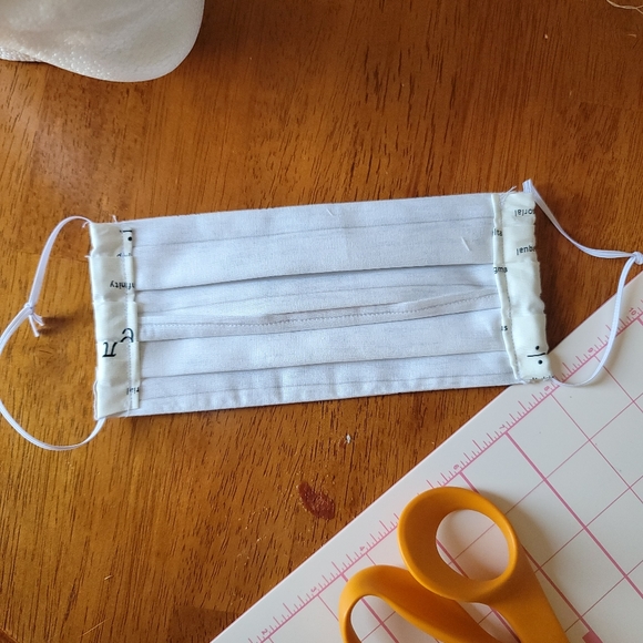 Mayh Symbol Face Mask - Picture 4 of 4